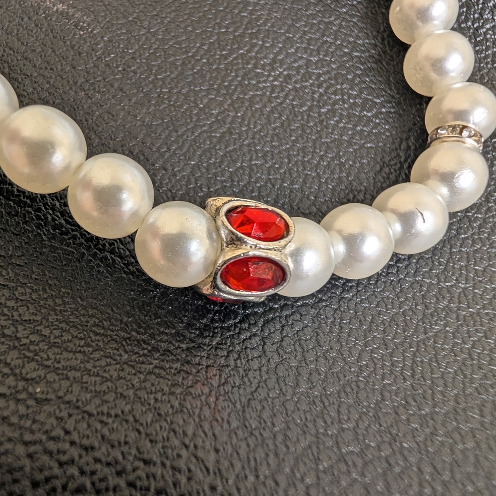 Pearl Bead Bracelet with Red Crystal Accent